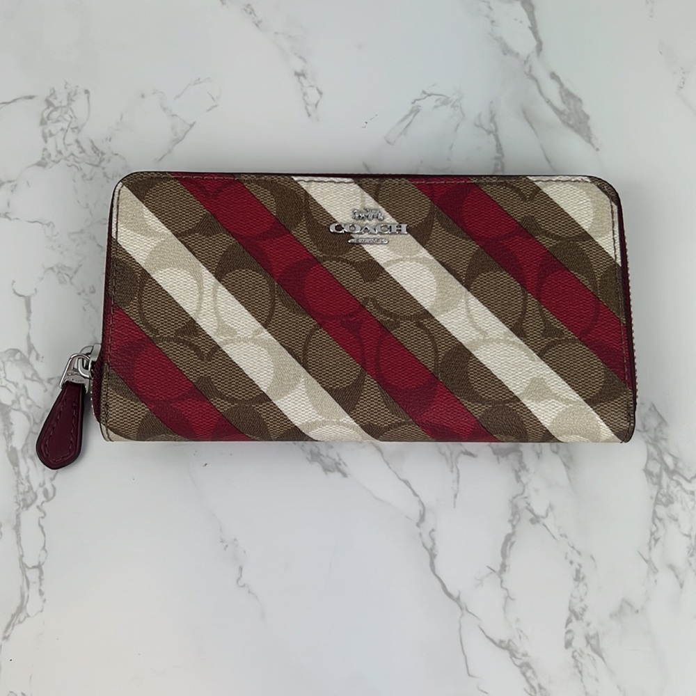 Coach NWT Accordion Zip Wallet Signature Canvas Diagonal Stripe